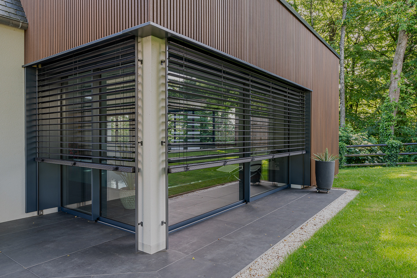 Brise soleil installé par le Vitrier Picard dans l'Oise
